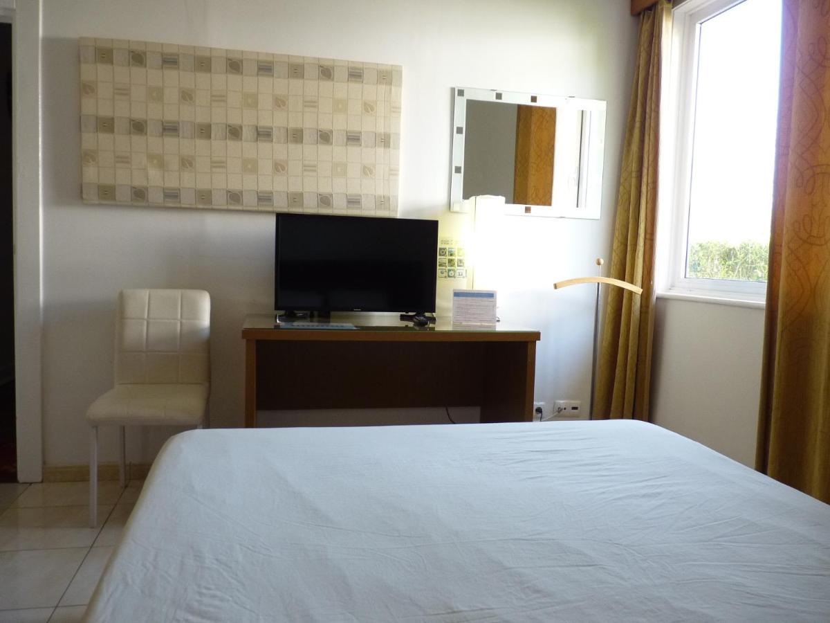 Azores Garden House - Private Suites & Apartments - Automatic Self Check-In 蓬塔德尔加达 外观 照片