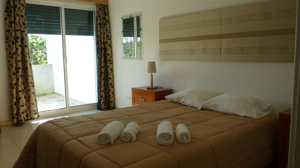 Azores Garden House - Private Suites & Apartments - Automatic Self Check-In 蓬塔德尔加达 外观 照片